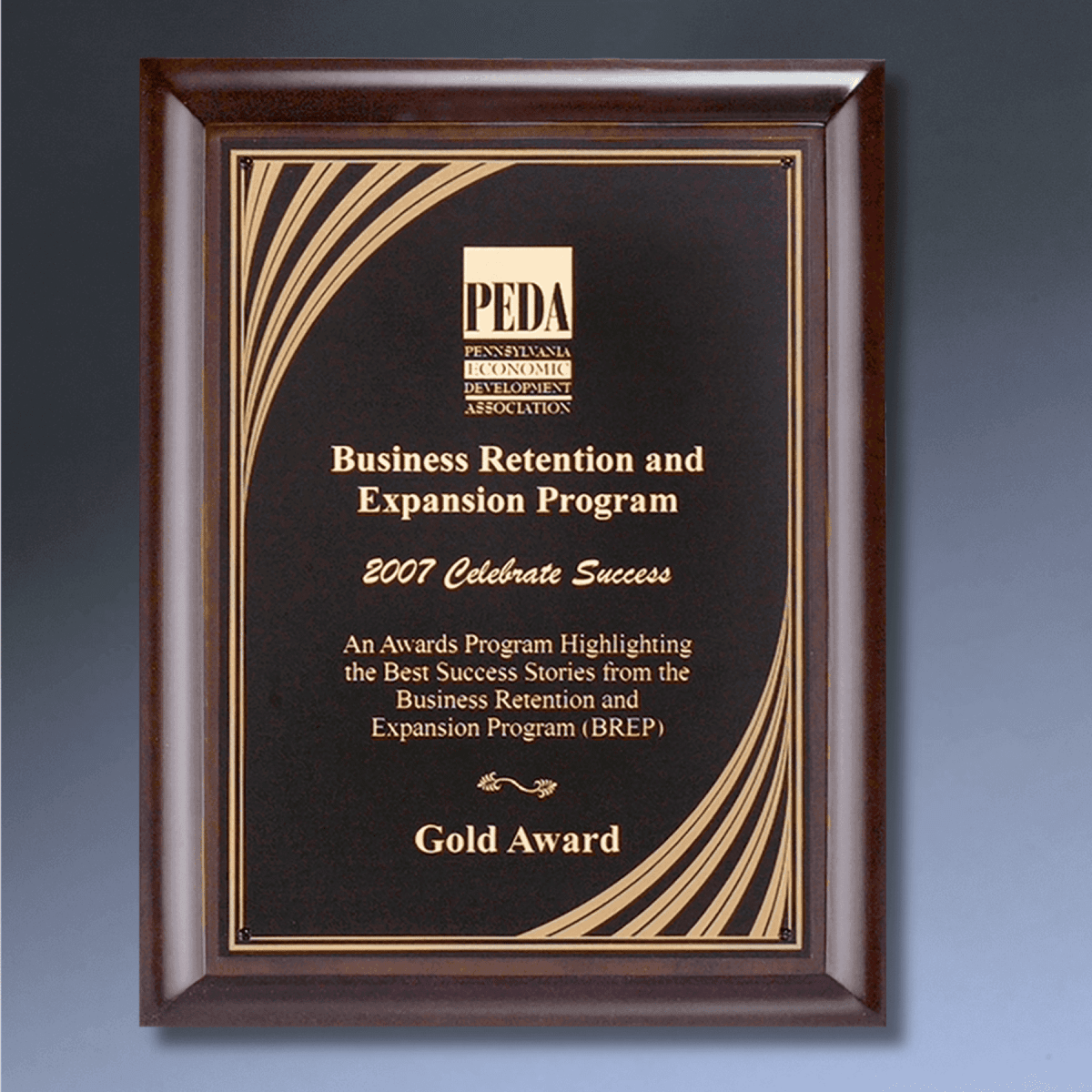 Hand Rubbed Cherry Finish Plaque with Cascading Gold Plate - 8 x 10