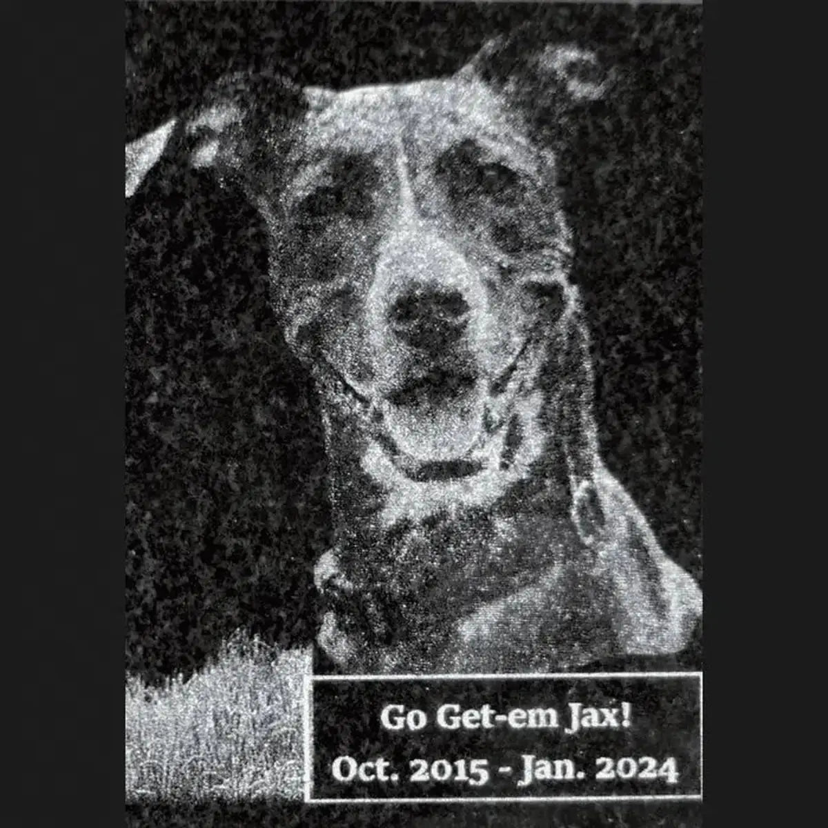 Custom Engraved Granite Pet Memorial Markers - Outdoor Tributes - 4" x 7" x 2"